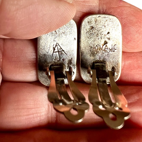 Vintage Navajo Kokopelli Clip Earrings .925 Silver Signed - Picture 8 of 9